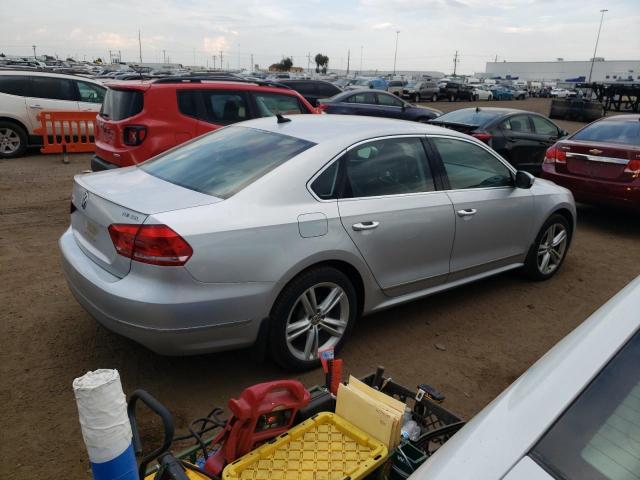 1VWCN7A37EC033600 - 2014 VOLKSWAGEN PASSAT SEL SILVER photo 3