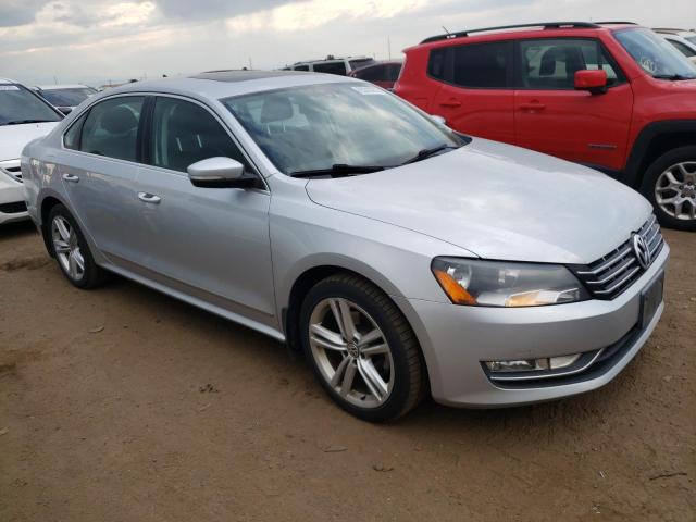 1VWCN7A37EC033600 - 2014 VOLKSWAGEN PASSAT SEL SILVER photo 4