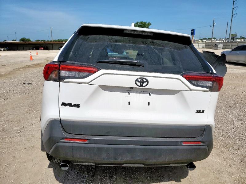 2T3W1RFV5RC292379 - 2024 TOYOTA RAV4 XLE WHITE photo 6