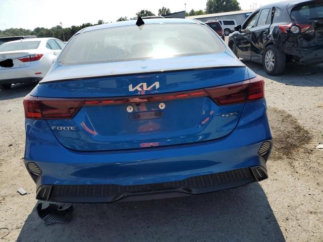 3KPF54AD1NE505225 - 2022 KIA FORTE GT LINE BLUE photo 6