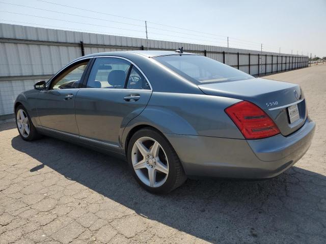 WDDNG71X68A171062 - 2008 MERCEDES-BENZ S 550 SILVER photo 2