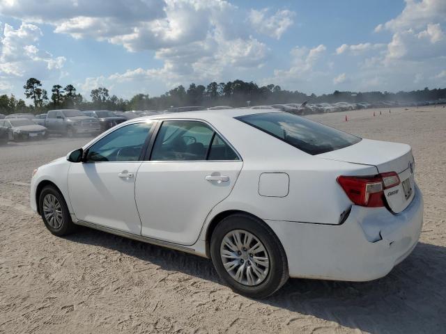 4T4BF1FK4DR283508 - 2013 TOYOTA CAMRY L WHITE photo 2