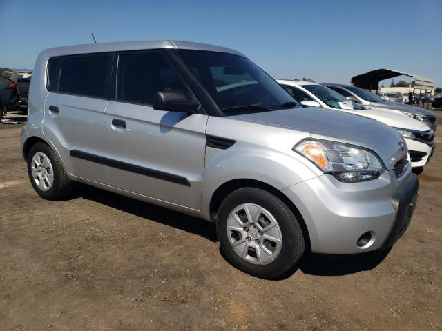 KNDJT2A17A7106887 - 2010 KIA SOUL SILVER photo 4