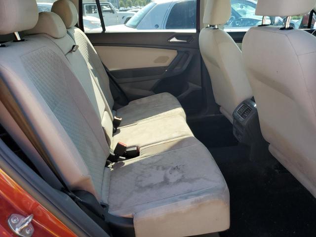3VV0B7AX4JM068283 - 2018 VOLKSWAGEN TIGUAN S Czerwony zdjęcie 10