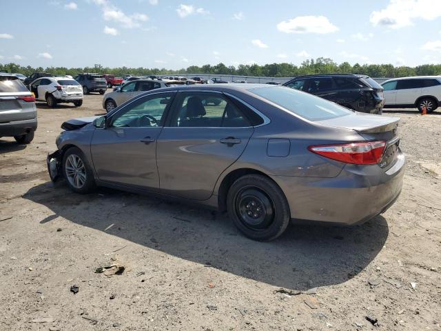 4T1BF1FK7FU013590 - 2015 TOYOTA CAMRY LE GRAY photo 2