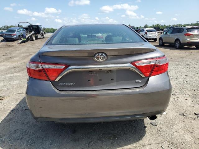 4T1BF1FK7FU013590 - 2015 TOYOTA CAMRY LE GRAY photo 6