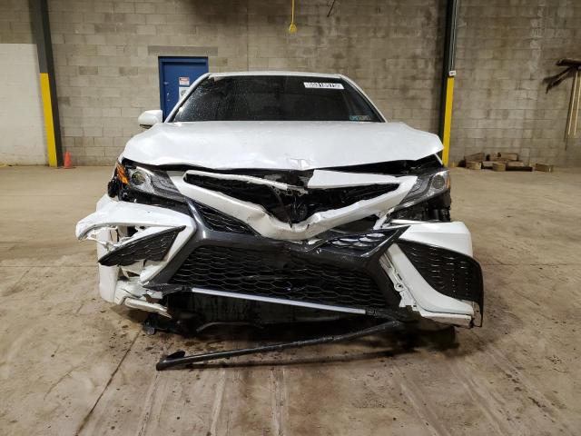 4T1K61AKXPU754891 - 2023 TOYOTA CAMRY XSE WHITE photo 5