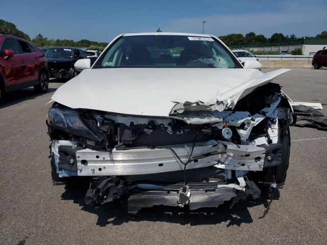 4T1G11BK3RU130646 - 2024 TOYOTA CAMRY SE NIGHT SHADE WHITE photo 5