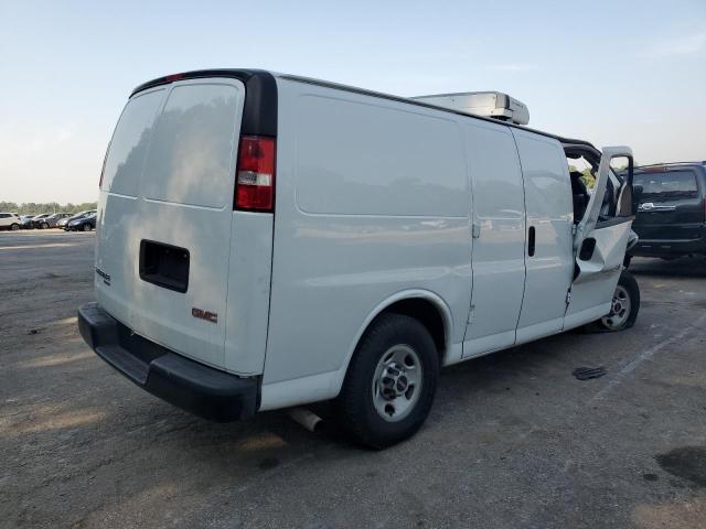 1GTW7AFF8G1247889 - 2016 GMC SAVANA G2500 WHITE photo 3