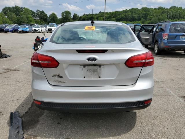 1FADP3E24JL249075 - 2018 FORD FOCUS S ვერცხლისფერი ფოტო 6