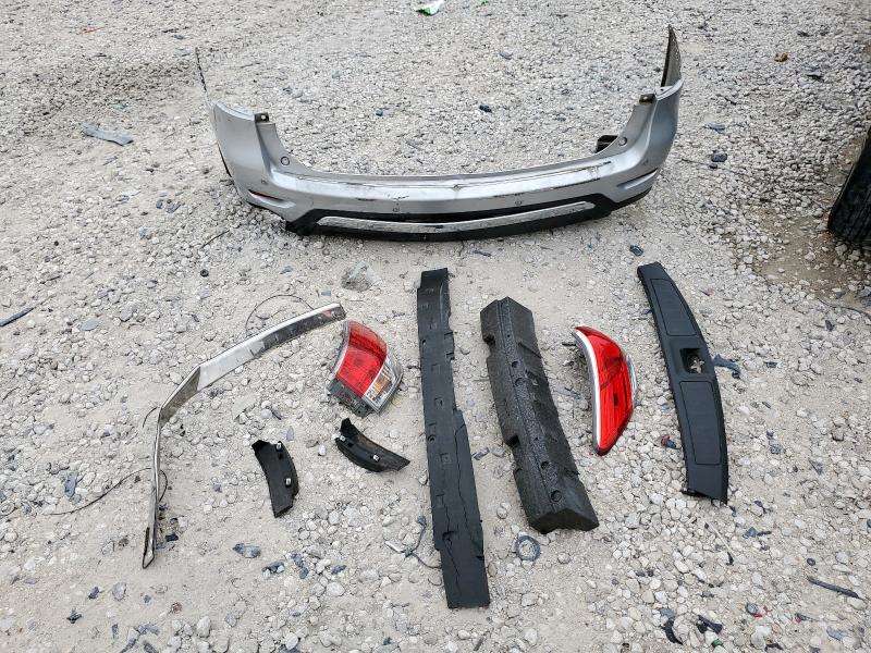 5N1AR2MN4FC615844 - 2015 NISSAN PATHFINDER S Gümüş fotoğraf 13