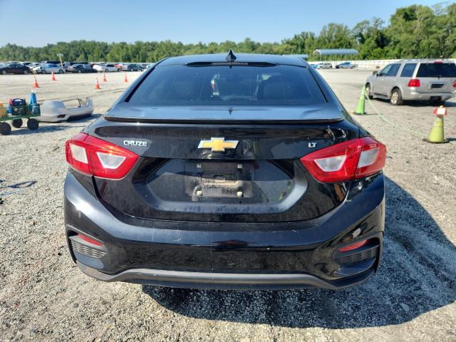 1G1BE5SM4H7267029 - 2017 CHEVROLET CRUZE LT Schwarz Foto 6