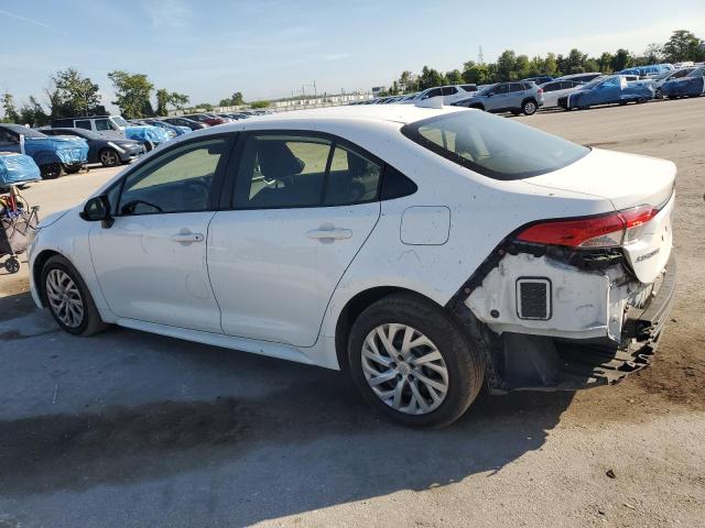 JTDEPRAE5LJ081575 - 2020 TOYOTA COROLLA LE WHITE photo 2