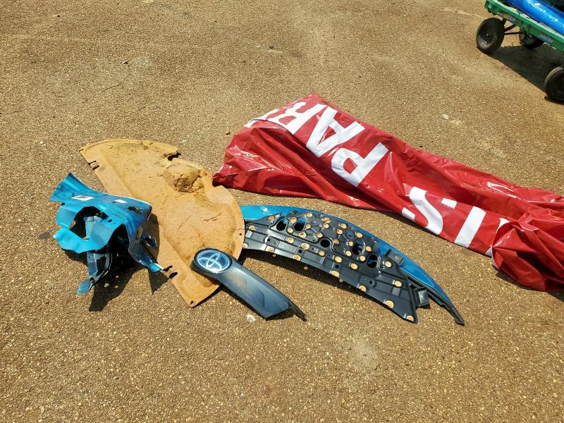 JTDKARFP9J3091011 - 2018 TOYOTA PRIUS PRIM 蓝色 照片 12