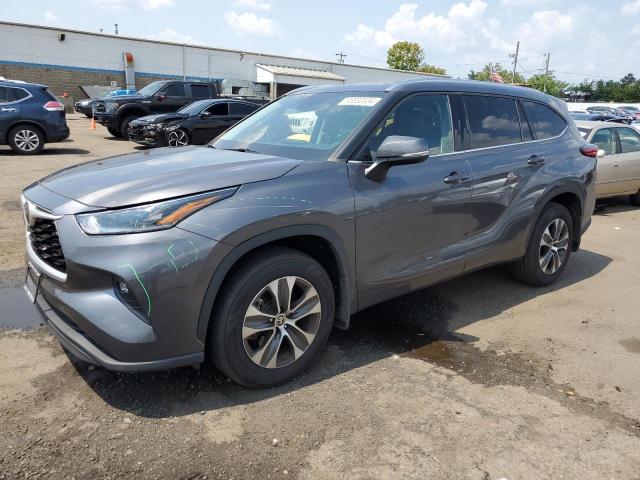 2021 TOYOTA HIGHLANDER XLE, 