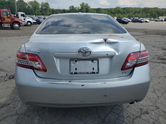 4T1BF3EKXBU677311 - 2011 TOYOTA CAMRY BASE SILVER photo 6