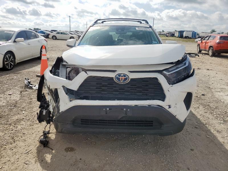 4T3RWRFV2RU120162 - 2024 TOYOTA RAV4 XLE თეთრი ფოტო 5
