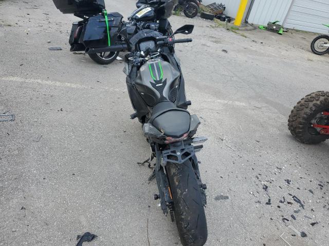 ML5EXER11RDAD5655 - 2024 KAWASAKI EX650 R Czarny zdjęcie 4