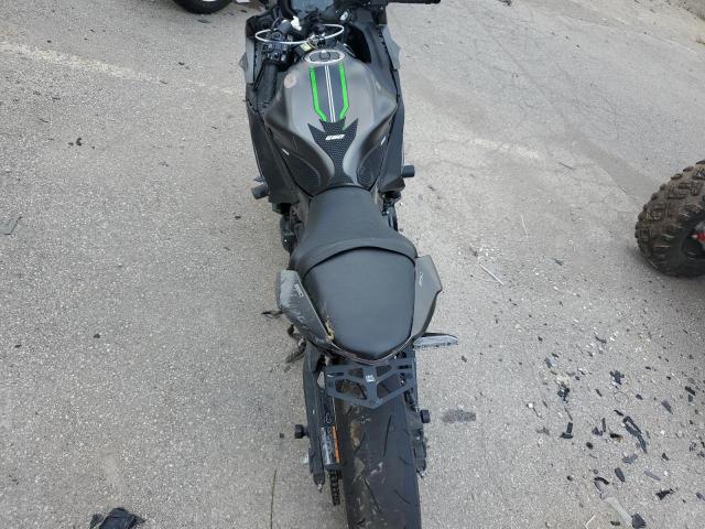 ML5EXER11RDAD5655 - 2024 KAWASAKI EX650 R Czarny zdjęcie 6