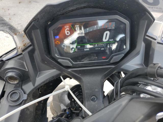 ML5EXER11RDAD5655 - 2024 KAWASAKI EX650 R Czarny zdjęcie 7