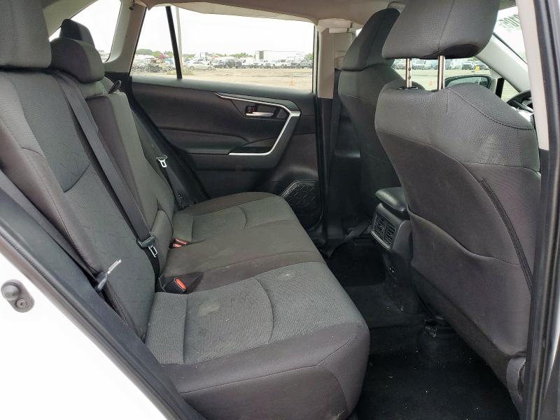 2T3W1RFV0RW313072 - 2024 TOYOTA RAV4 XLE თეთრი ფოტო 10