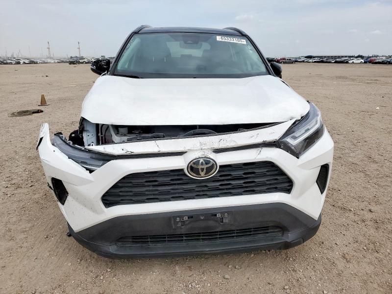 2T3W1RFV0RW313072 - 2024 TOYOTA RAV4 XLE თეთრი ფოტო 5