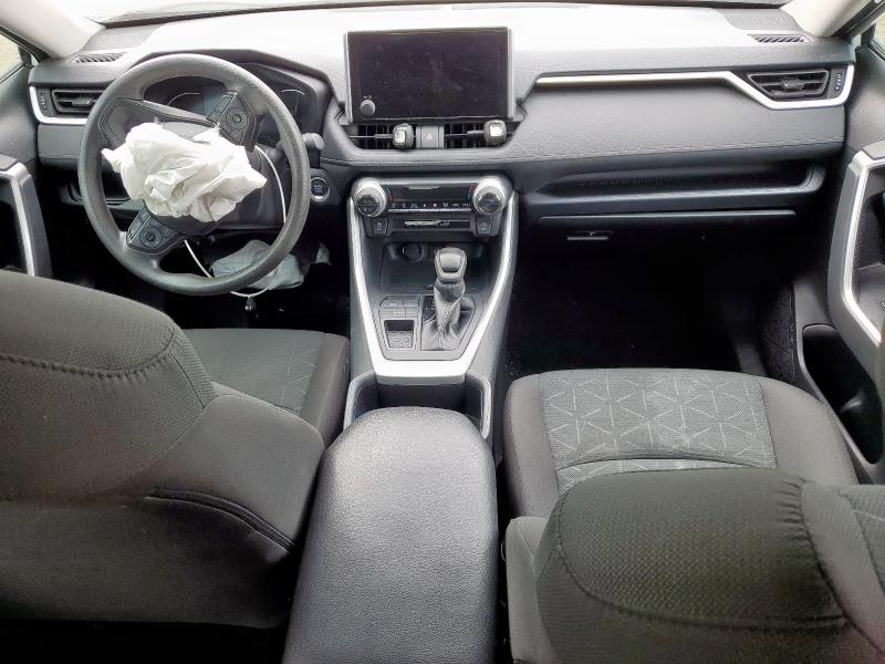 2T3W1RFV0RW313072 - 2024 TOYOTA RAV4 XLE თეთრი ფოტო 8