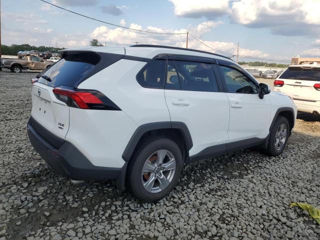 2T3P1RFV0SC502719 - 2025 TOYOTA RAV4 XLE WHITE photo 3