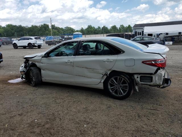 4T1BF1FK5GU132630 - 2016 TOYOTA CAMRY LE 白色 照片 2