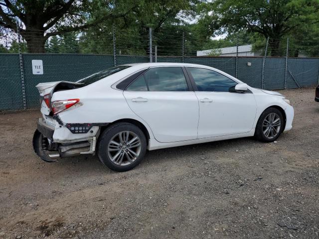 4T1BF1FK5GU132630 - 2016 TOYOTA CAMRY LE 白色 照片 3