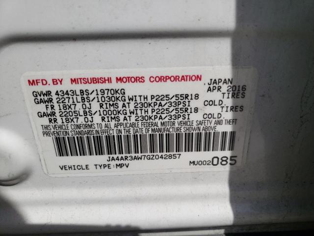 JA4AR3AW7GZ042857 - 2016 MITSUBISHI OUTLANDER ES WHITE photo 13