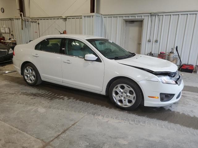 3FAHP0HA2BR203914 - 2011 FORD FUSION SE WHITE photo 4