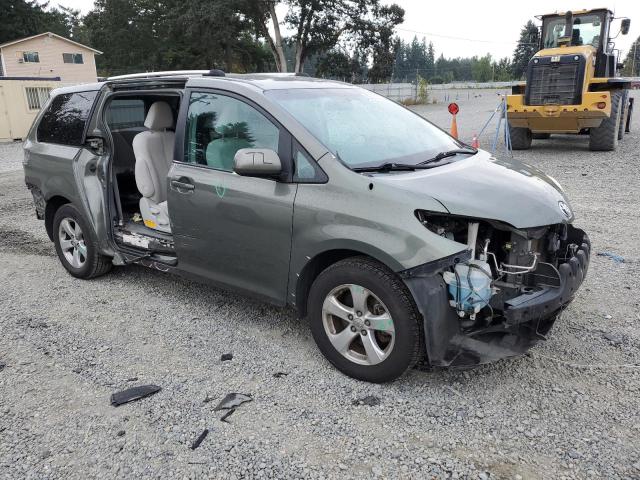 5TDKA3DC0CS015286 - 2012 TOYOTA SIENNA BASE GRAY photo 4