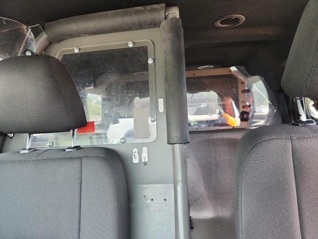 1FM5K8AR2KGA31252 - 2019 FORD EXPLORER POLICE INTERCEPTOR TWO TONE photo 10