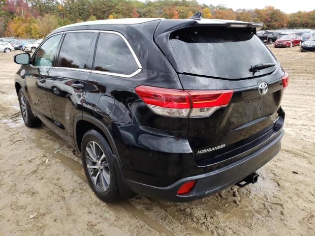 5TDJZRFH0HS439848 - 2017 TOYOTA HIGHLANDER SE BLACK photo 3