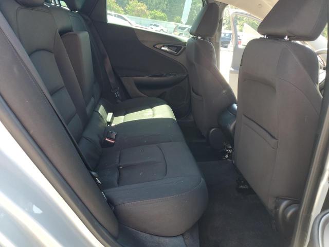 1G1ZB5ST1JF102372 - 2018 CHEVROLET MALIBU LS Srebrny zdjęcie 10