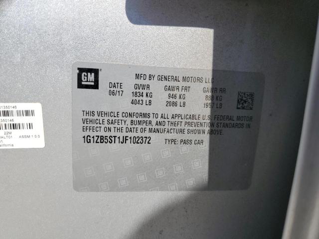 1G1ZB5ST1JF102372 - 2018 CHEVROLET MALIBU LS Srebrny zdjęcie 12