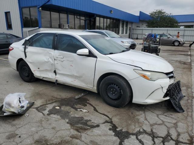 4T4BF1FK1FR475987 - 2015 TOYOTA CAMRY LE WHITE photo 4