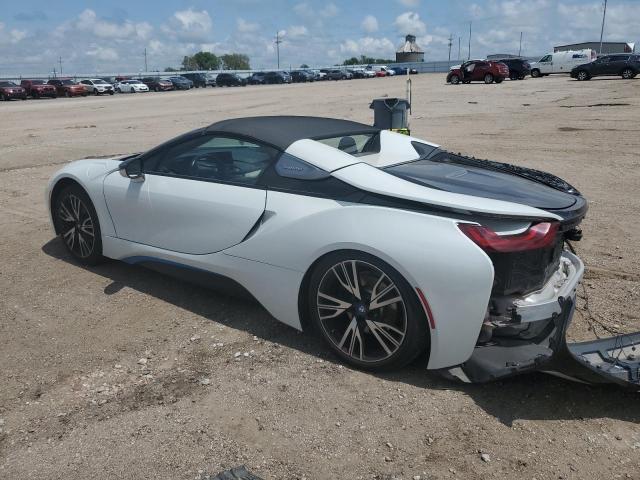 WBY2Z6C59KVB83155 - 2019 BMW I8 WHITE photo 2