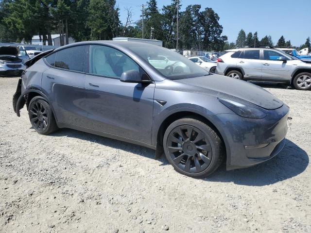 7SAYGDEE7PF900094 - 2023 TESLA MODEL Y ნაცრისფერი ფოტო 4