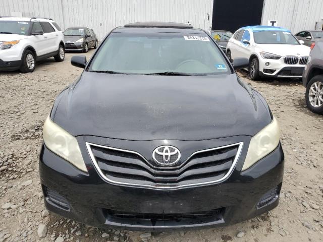 4T4BF3EK2BR204055 - 2011 TOYOTA CAMRY BASE Siyah fotoğraf 5