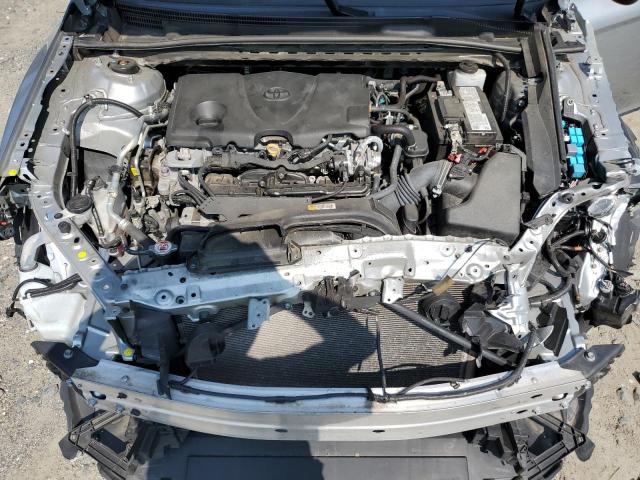 4T1T11AK4NU045793 - 2022 TOYOTA CAMRY SE ვერცხლისფერი ფოტო 11