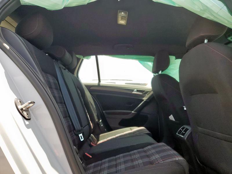 3VW547AU9JM279450 - 2018 VOLKSWAGEN GTI S SILVER photo 10