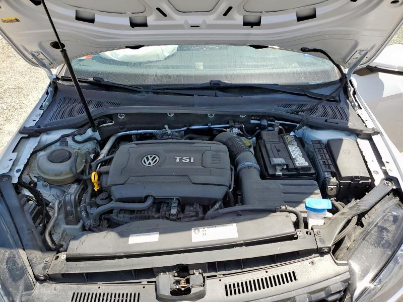 3VW547AU9JM279450 - 2018 VOLKSWAGEN GTI S SILVER photo 11