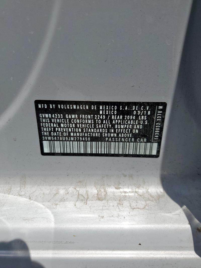 3VW547AU9JM279450 - 2018 VOLKSWAGEN GTI S SILVER photo 13