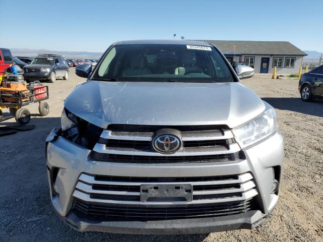 5TDBZRFH7HS357278 - 2017 TOYOTA HIGHLANDER LE SILVER photo 5