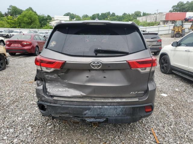 5TDJZRFH2JS869807 - 2018 TOYOTA HIGHLANDER SE Gri fotoğraf 6