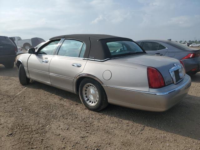 1LNHM81W2XY658788 - 1999 LINCOLN TOWN CAR EXECUTIVE CREAM photo 2