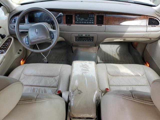 1LNHM81W2XY658788 - 1999 LINCOLN TOWN CAR EXECUTIVE CREAM photo 8