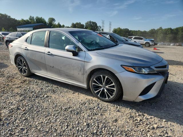 4T1B11HK6KU758675 - 2019 TOYOTA CAMRY L Gümüş foto 4